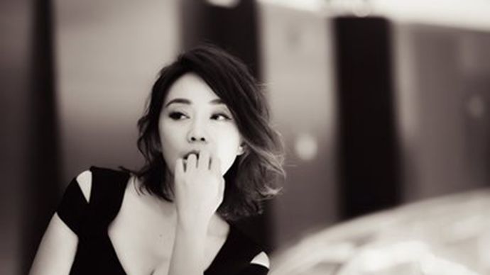 闫妮刮毛门事件