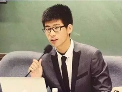 辛奇隆个人资料曝光 原来是靠这个赢得了何超盈的芳心？