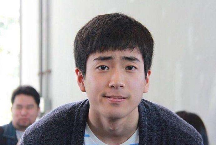 强风吹拂陈以陆