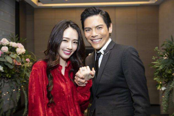 向佐郭碧婷