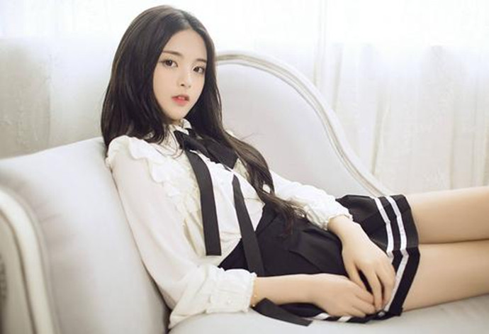 锦鲤少女照片