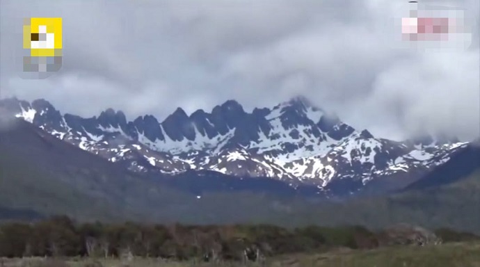 远处的高山