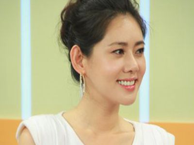 秋瓷炫写真照片遭网友疯转 不少人直接送女神称号