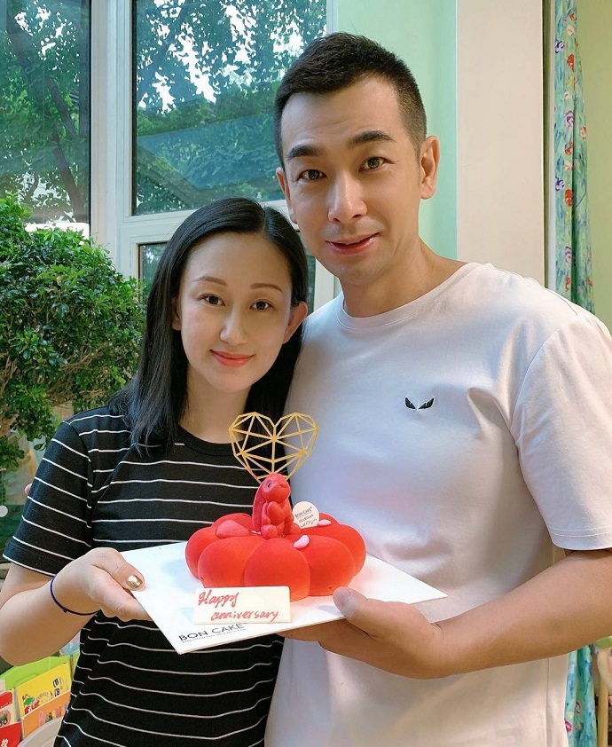 赵文卓结婚13周年