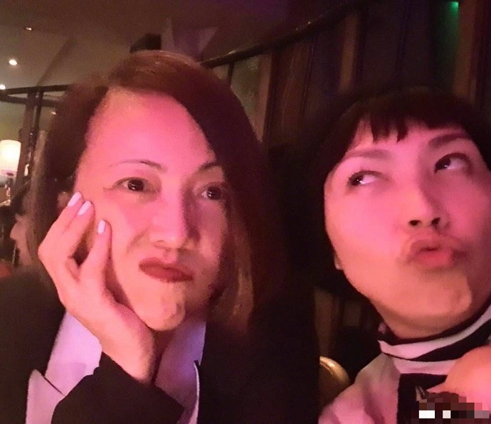 邓萃雯发文否认出柜陈洁仪