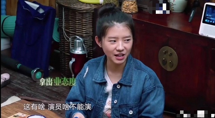 何蓝逗鼓动彭彭和张子枫拍吻戏