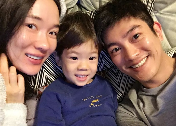 杜江霍思燕一家人合照