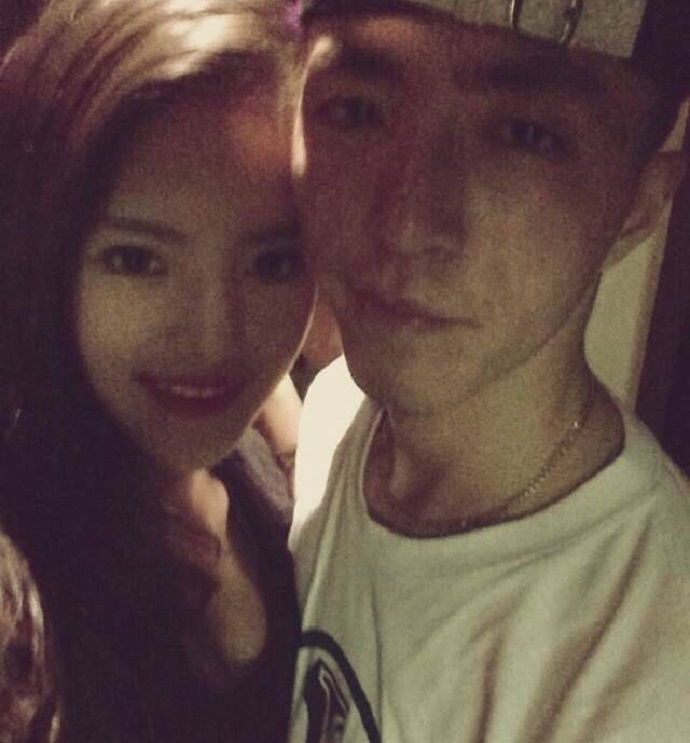 Jonyj和女友6年前合照