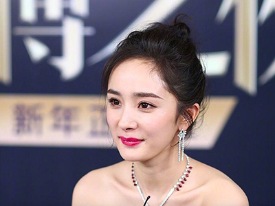 杨幂被指频繁请假外出捞金怎么回事？工作人员给出回应