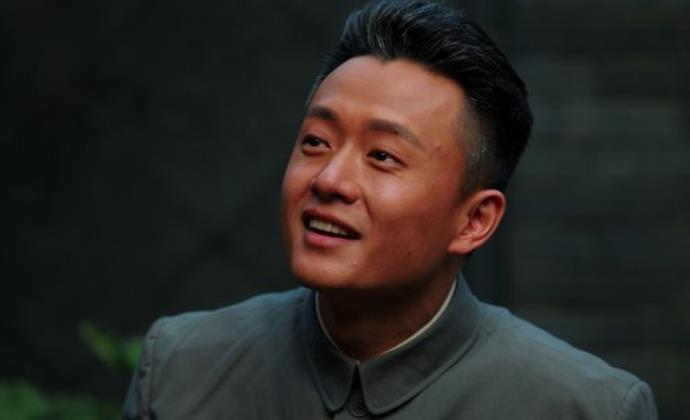 吴健剧照
