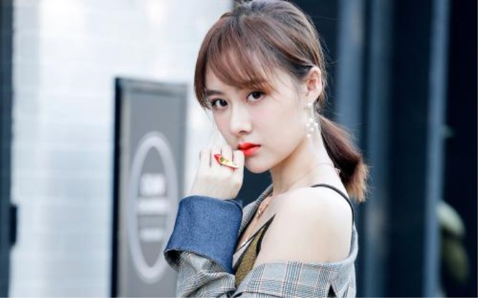 曹曦月个人照片