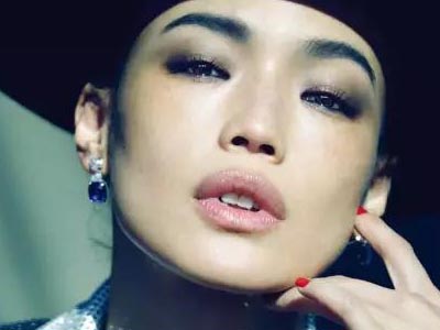 舒淇荧光橙造型 这样的舒淇时尚靓眼