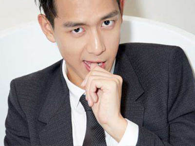 李现为周杰伦打榜 郑爽也是李现前女友这是否属实