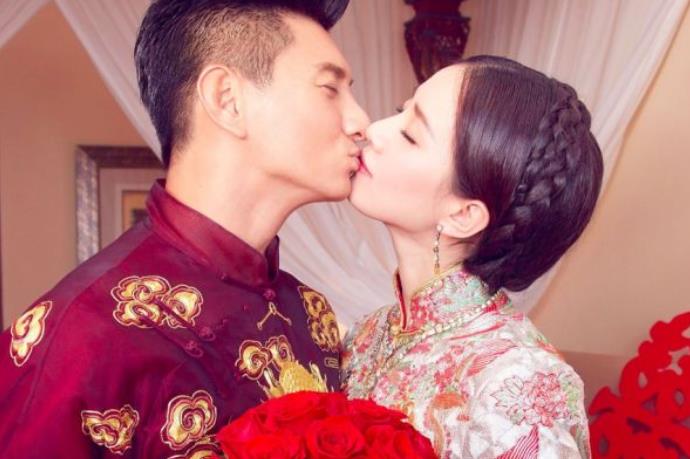 吴奇隆婉拒粉丝挽手