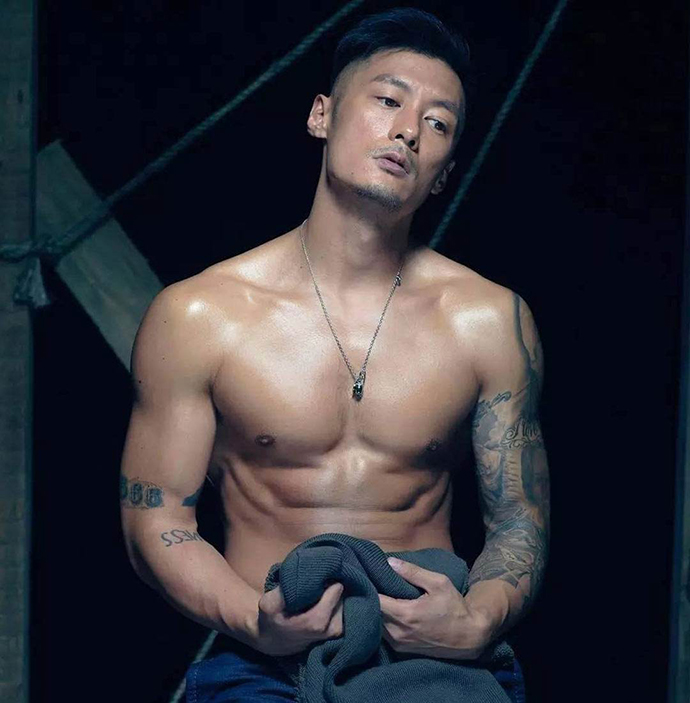 余文乐从小就是男神