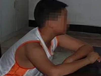 14岁男生开大巴 这届小孩这么秀好好教育才是硬道理