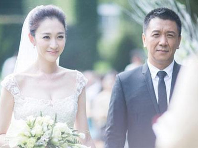鄢颇为什么不娶李小冉 李小冉为梅婷前夫鄢颇流产内幕