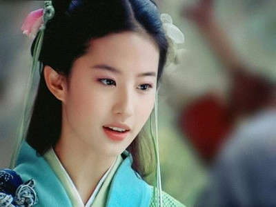 王大陆与刘亦菲合照，除了小龙女还有这些····