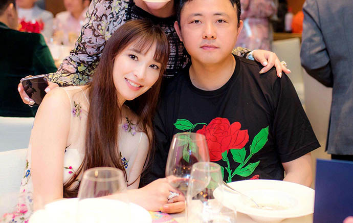 吴佩慈怀第四胎