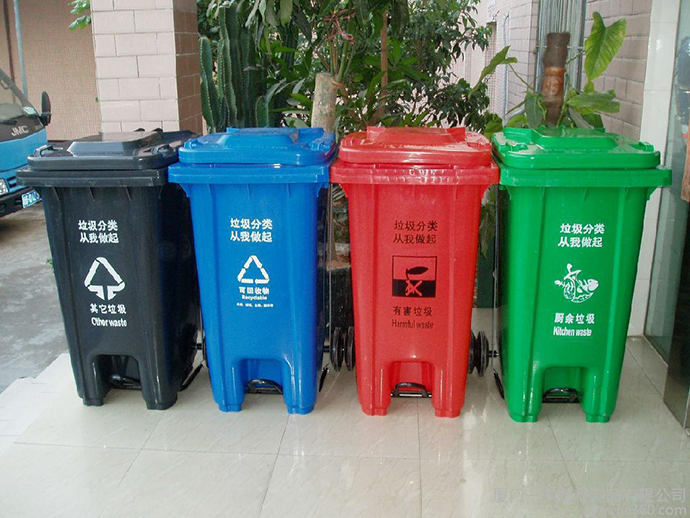 上海实施垃圾分类