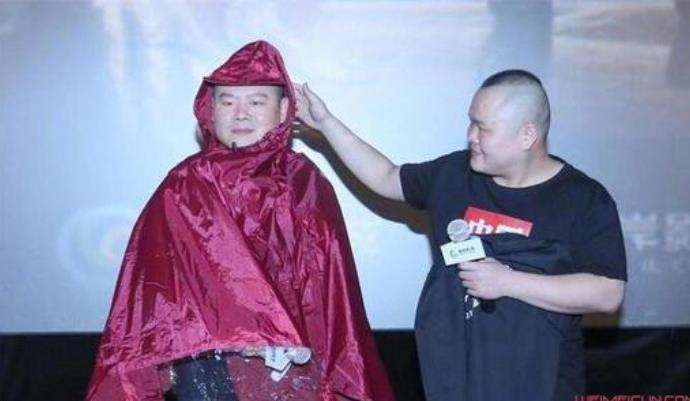 岳云鹏撞脸烧烤哥