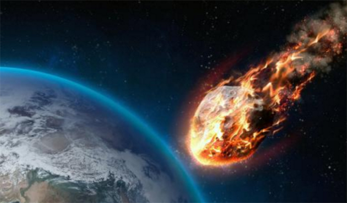 一颗小行星擦肩地球 