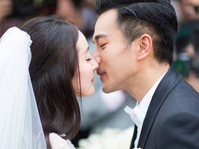 曝杨幂刘恺威分家 离婚这么久才分家网友都等着旧情复燃