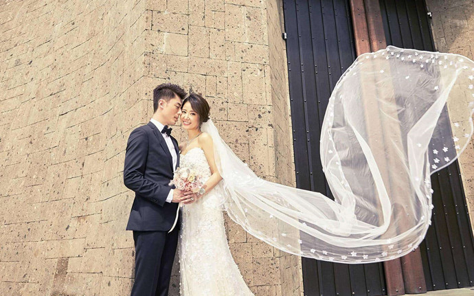 林心如跟霍建华的婚纱照
