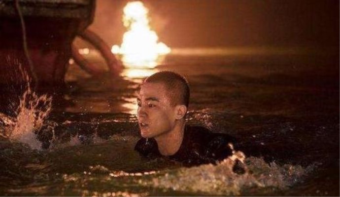 杨紫欧豪剧情虐哭
