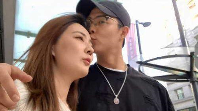 徐璐张铭恩亲密照