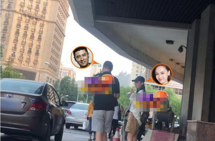 任重孙骁骁同行看话剧