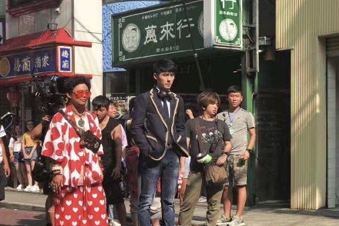 王宝强与刘昊然的剧照