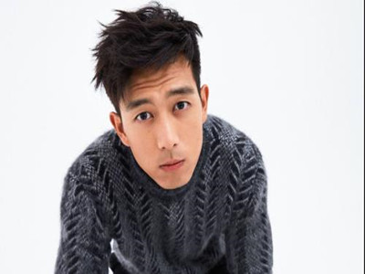 李现打游戏,粉丝大呼电竞男神太帅了
