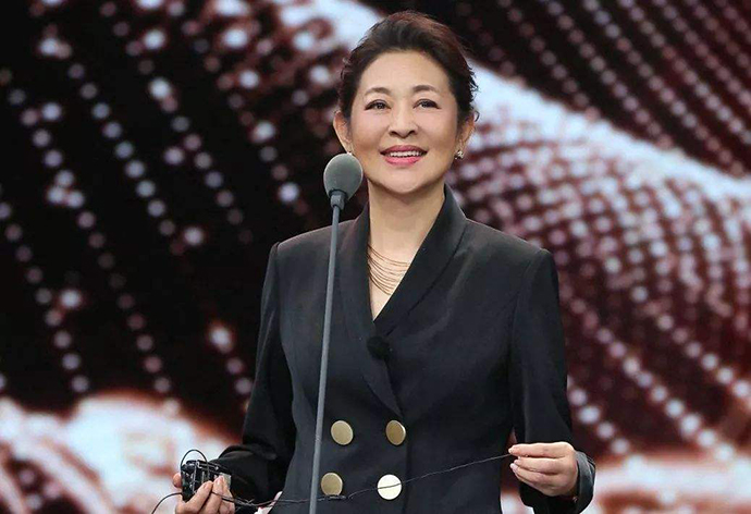 倪萍曾是央视最受欢迎主持人