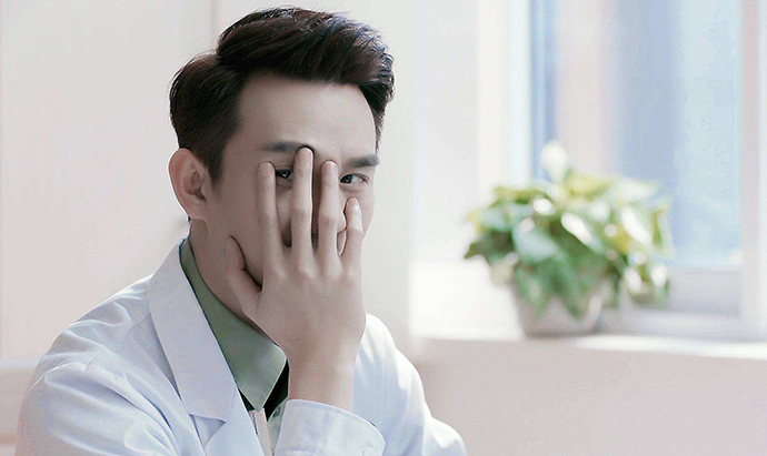 王凯《欢乐颂》中赵启平角色