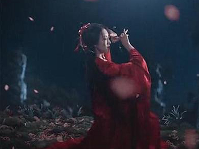 《镇魔司：苍龙觉醒》 抖音播放过亿的古装红衣被捏脸女子是谁
