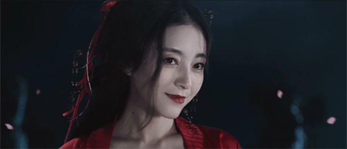 被捏脸女子是《镇魔司：苍龙觉醒》里面的顾念彤