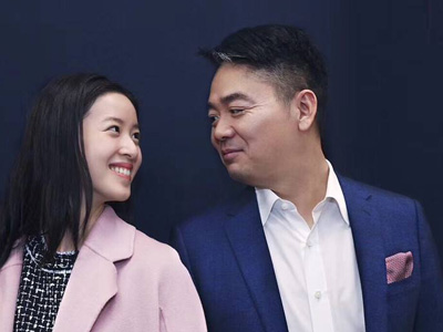 刘强东章泽天同框 对于他们没离婚网友为何意见这么一致