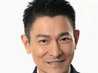 42岁杨丽娟近照曝光  曾为了追星逼死其父