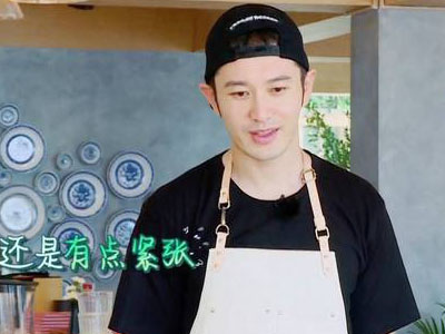 王俊凯杨紫模仿黄晓明 两人究竟做了什么对不起店长的事