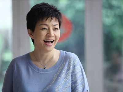 宋丹丹与老公低调出行 曝她前两段婚姻都是如何结束