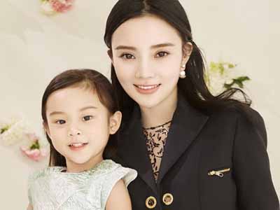 李小璐为甜馨改名 并无此事？李小璐微博确认一切