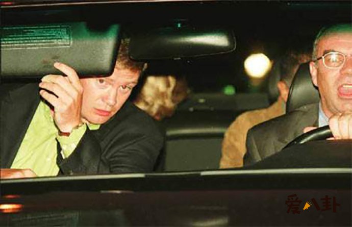 戴安娜与男友座驾超速撞上隧道