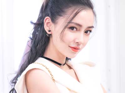 baby晒与贝克汉姆合影 文案翻车？是故意还是网友会错意