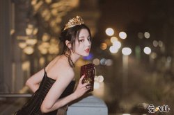 迪丽热巴获金凤凰奖 多次拿奖被网友质疑演技被群嘲