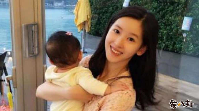 章泽天与女儿