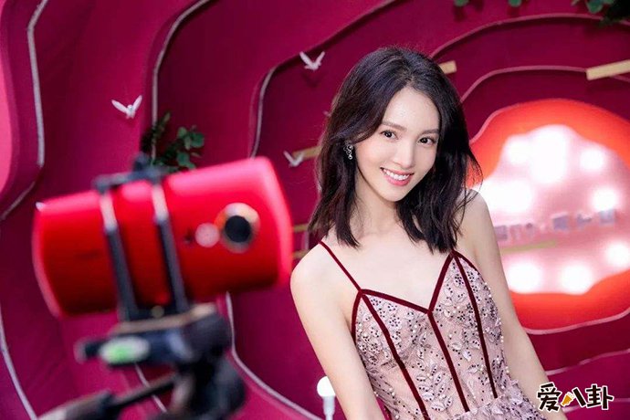 金晨疑似回应分手发文搞懵吃瓜网友