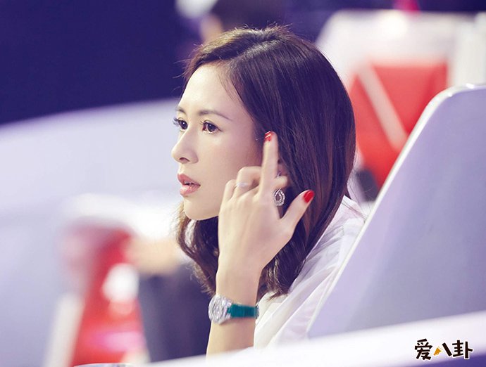 孟美岐章子怡互关