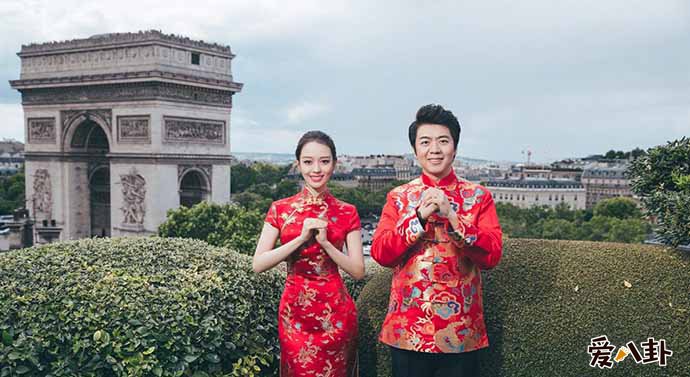 郎朗称不敢再让老婆拿行李