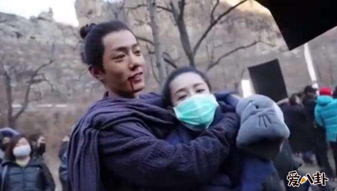 肖战楼李沁脖子两人是否正在交往